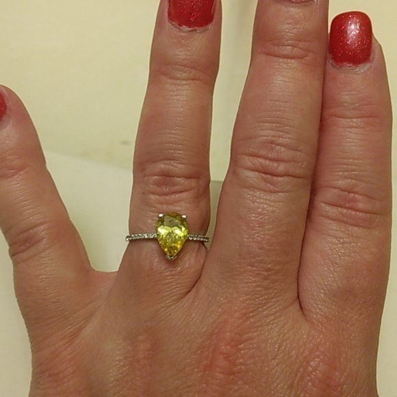 Sold Yellow diamond and white gold ring - Picture 3 of 3